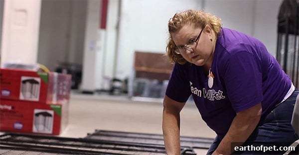 WellPet Houston volunteer
